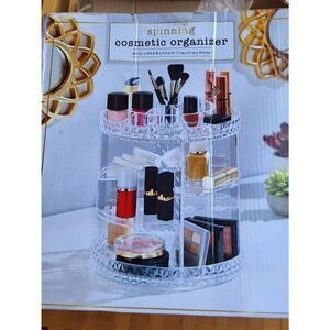 Amazing Spinning Cosmetic Organizer